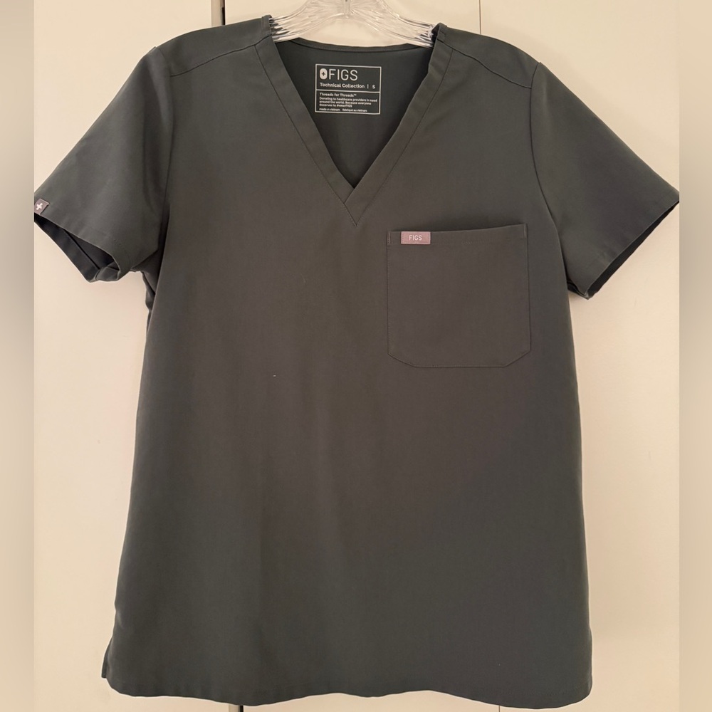Figs Catarina One Pocket Scrub Top